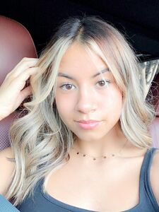 克拉丽莎的Snapchat裸照泄露