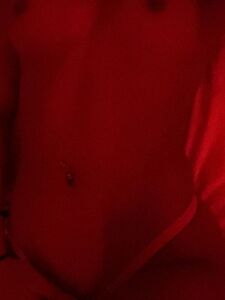 克拉丽莎的Snapchat裸照泄露