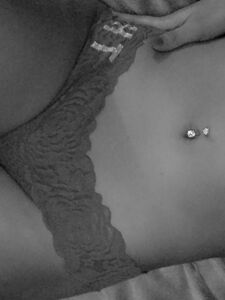 克拉丽莎的Snapchat裸照泄露