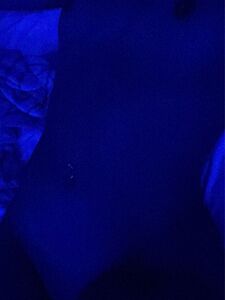 克拉丽莎的Snapchat裸照泄露