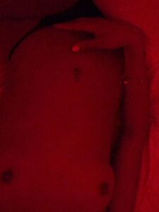 克拉丽莎的Snapchat裸照泄露