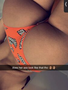 克拉丽莎的Snapchat裸照泄露