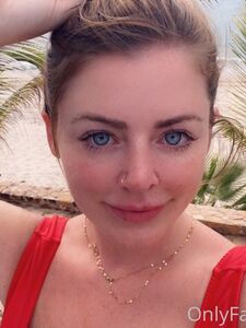 Vazamentos da última foto nua de Sophie Dee no Onlyfans