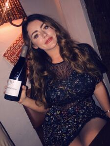 Vazamentos da última foto nua de Sophie Dee no Onlyfans