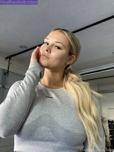 Kinsey Wolanski'nin Onlyfans'taki Son Çıplak Fotoğraf Sızıntıları