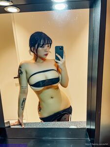 Echih Onlyfans最新裸体照片泄露