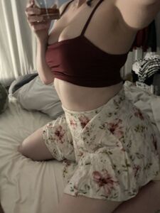 HUGE photo leak of early RoseThorneQOS photos