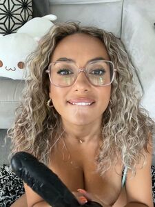 托尼·卡米尔 Onlyfans 最新裸体照片泄露