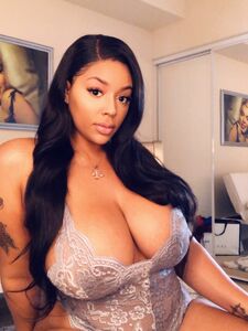 Creolebarbie 独家 OnlyFans 泄露的裸体