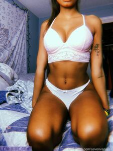 AevonVanessa 限定 OnlyFans 流出ヌード