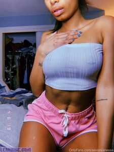 AevonVanessa esclusivo OnlyFans nudi trapelati