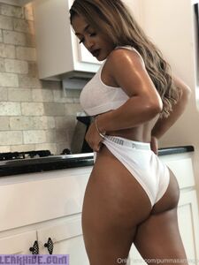 Pumma Santiago 独家 OnlyFans 泄露的裸照