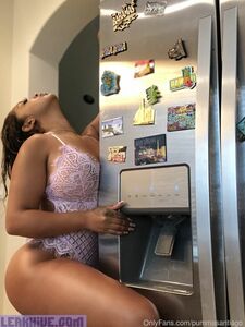 Pumma Santiago 独家 OnlyFans 泄露的裸照