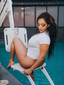 Pumma Santiago'ya özel OnlyFans sızdırılmış nudes