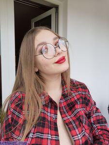 Lucy Laistner exklusive OnlyFans geleakte Nacktbilder