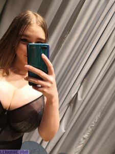 Lucy Laistner exklusive OnlyFans geleakte Nacktbilder