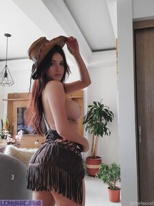 Mellwood эксклюзивные OnlyFans утекшие обнаженные фото