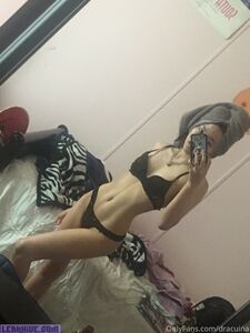 Lina aka @dracuina'a ait yalnızca fans'a özel sızdırılmış nudes