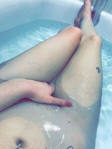 Nus exclusifs d'Amethyst sur OnlyFans fuités