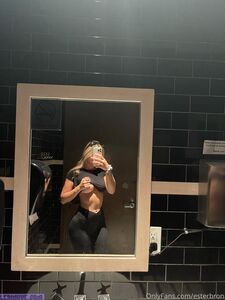 Esterbron 独家 OnlyFans 泄露的裸照